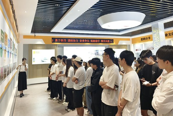 距市府新乡30公里