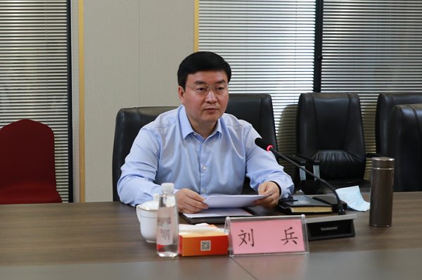 县委办主任曹治国同志