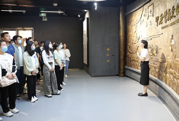 距市府新乡30公里